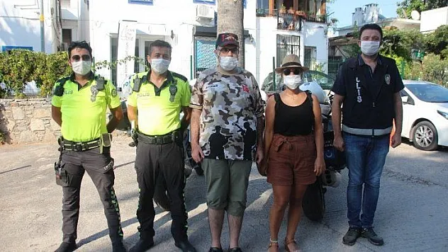 Engelli gence polisten doğum günü sürprizi