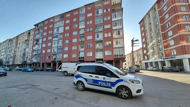 Eşinin tatilde olduğu sırada yatağında cansız bedeni bulundu