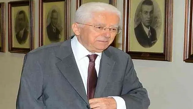 Eski Bakan Tarhan Erdem vefat etti