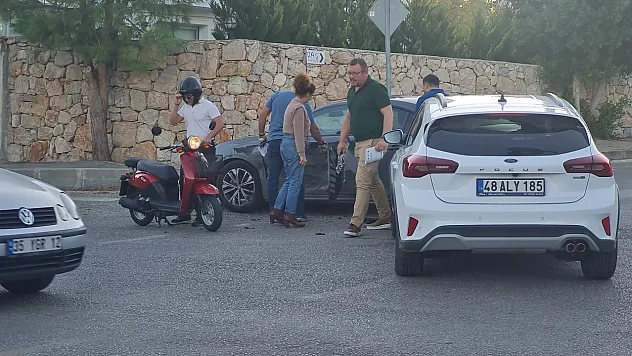 Esra Akkaya ve oğlu kazayı ucuz atlattı