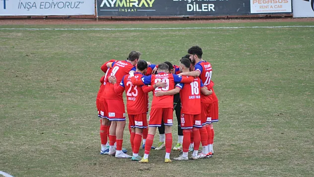 Etimesgut Belediyespor – Fethiyespor ilk 11'ler