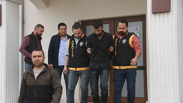 Ev arkadaşını çekiçle öldüren şahıs tutuklandı