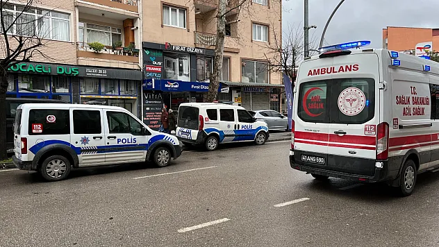 Evinde silahla vurulmuş halde bulundu