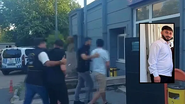 Evlilik hazırlığı yapan genç, nişanlısının önünde bıçaklanarak öldürüldü