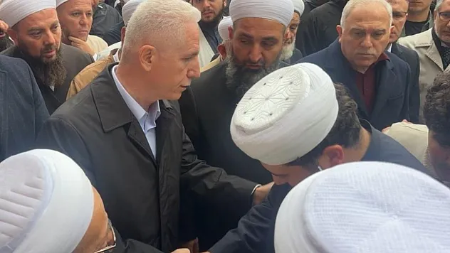 Fatih'te elektriğe kapılarak ölen 14 yaşındaki genç hafız son yolculuğuna uğurlandı