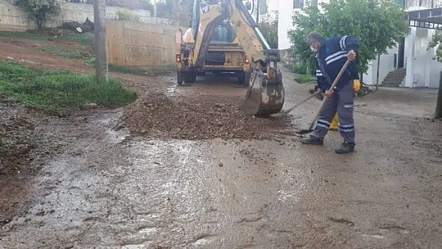 Fen İşleri'nin yoğun mesaisi, sel ve taşkınları büyük ölçüde önledi