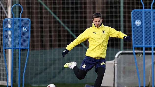 Fenerbahçe, Adana Demirspor maçı hazırlıklarına başladı