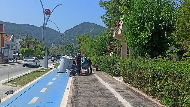 Fethiye 2. Etap Sahil Bandı'nda tartan pist yenileniyor