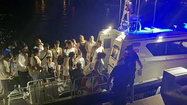 Fethiye açıklarında 7 göçmen kaçakçısı ile 25 düzensiz göçmen yakalandı