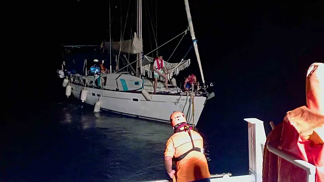 14 metrelik tekneyi KIYEM ekipleri kurtardı