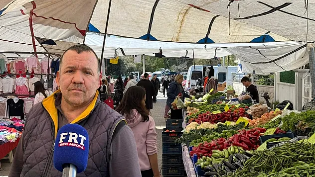 Fethiye Çalış Pazarı'nda Taze Ürünler Hem Yerli Hem Yabancı Turistlerin İlgi Odağı
