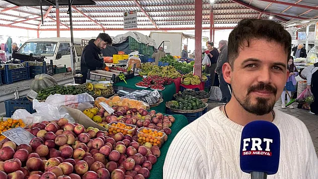 Fethiye Çiftlik Pazarı'nda tezgahlar kuruldu, esnaf akşam saatlerini bekliyor
