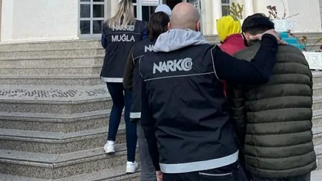 FETHİYE'DE 1 KİLO 325 GRAM UYUŞTURUCU ELE GEÇİRİLDİ