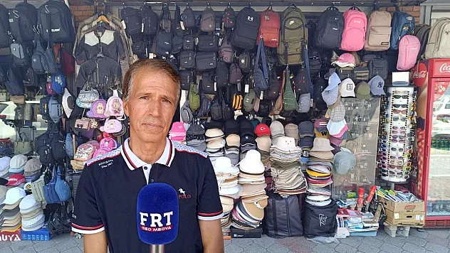 Fethiye'de 30 Yıldır Şapka Satıyor: 'Yazın Şapka Kullanmak Sağlık İçin Önemli'