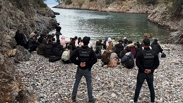 Fethiye'de 34'ü çocuk 62 düzensiz göçmen yakalandı
