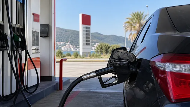 Fethiye'de Benzin 76 TL'yi Aştı: 30 Ağustos Akaryakıt Fiyatları