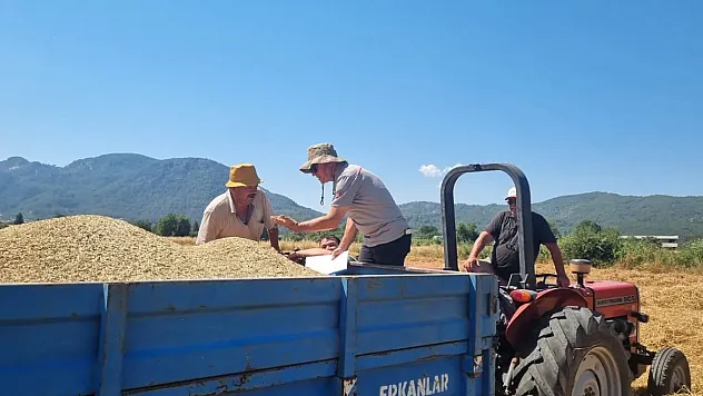 Fethiye'de Biçerdöver Kontrolleri ve Anız Yakma Yasağı Eğitimleri Sürüyor