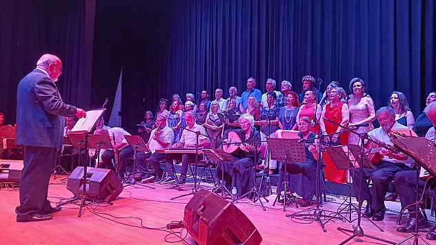 Fethiye'de Birleşik Emekliler Sendikası Türk Müziği Korosundan Unutulmaz Konser