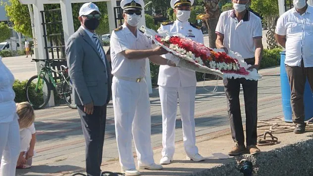Fethiye'de çelenk sunma töreni yapıldı