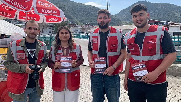Fethiye'de CHP Gençlik Kolları Emeklilerin Geçim Sıkıntısına Dikkat Çekti