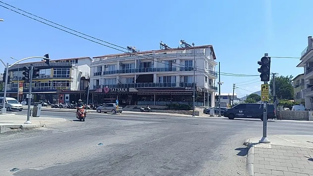 Fethiye'de Cumartesi Pazarı Kavşağı'nda trafik ışıkları arızalandı