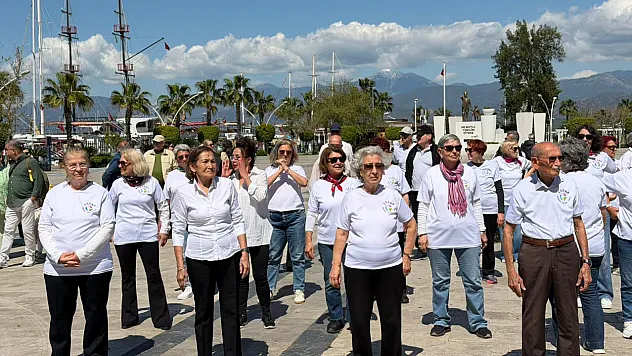 Fethiye'de dans ve sporla sağlıklı yaş alma etkinliği