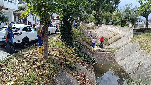 Fethiye'de Dere İçin Temizlik Çalışması Yapıldı