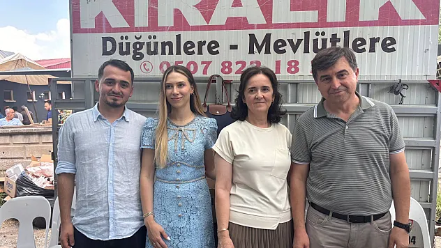 Fethiye'de Emine ve Buğra Çiftinin Düğün Yemeği Yoğun Katılımla Gerçekleşti
