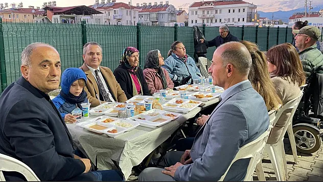 Fethiye'de engelliler için gönül sofrası kuruldu