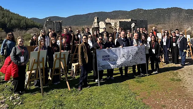 Fethiye'de 'Geçmişin Eskizleri' Etkinliği Kayaköy'de Düzenlendi