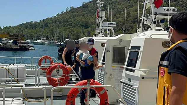 Fethiye'de gezi teknesinde rahatsızlanan çocuk için tıbbi tahliye gerçekleştirildi