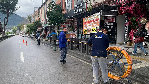 Fethiye'de İnönü Bulvarı'nda Telekom Altyapı Çalışması Başladı