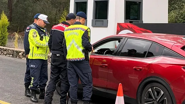 Fethiye'de Jandarmadan bayram uygulaması