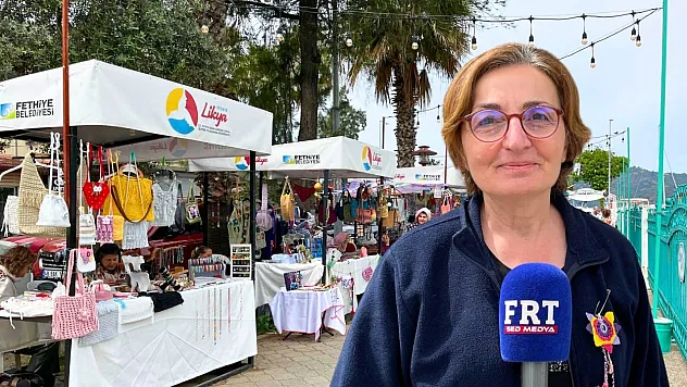 Fethiye'de kanal kenarında kadın emeğinin renkli yüzü