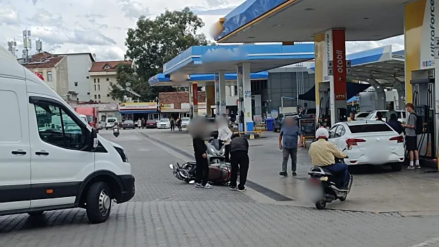 Fethiye'de Motosiklet Kazası: Sürücü Hafif Yaralandı