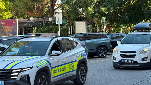 Fethiye'de park ihlallerine trafik ekiplerinden müdahale