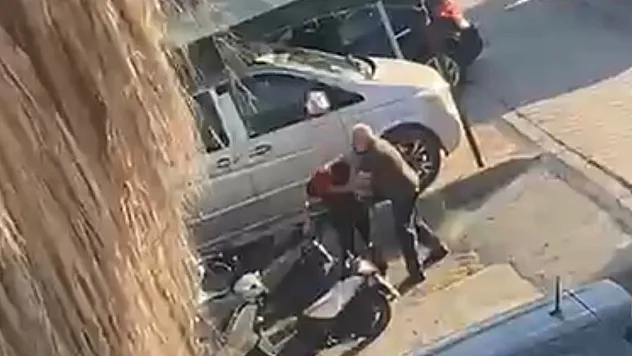 Fethiye'de Sokak Ortasında Kadına Şiddet