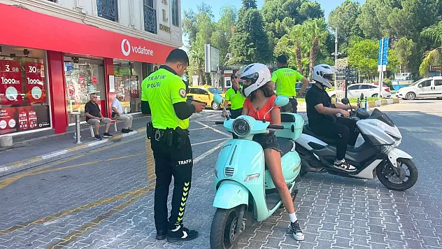 Fethiye'de trafik güvenliği için denetimler aralıksız sürüyor