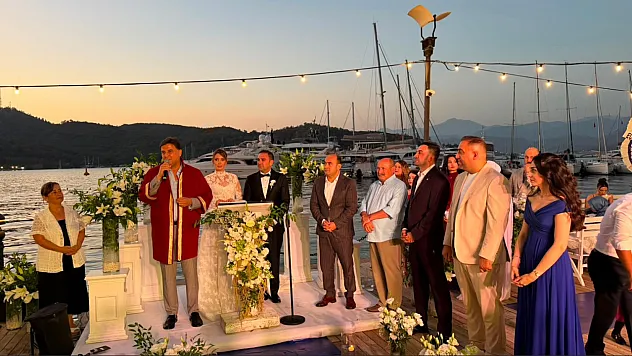 Fethiye'de Tuğçe ve Can çifti dünyaevine girdi