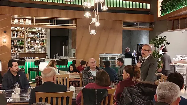 Fethiye Kaymakamı Karaman, iftarda muhtarlarla bir araya geldi