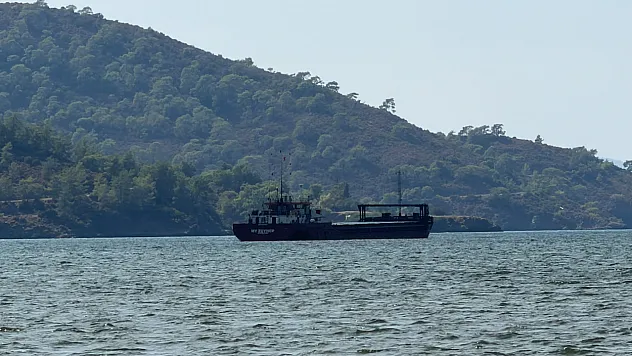 Fethiye Körfezi'nde 80 metrelik yük gemisi