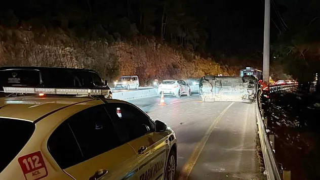 Fethiye-Ölüdeniz Yolunda Korkutan Kaza! Otomobil Takla Attı
