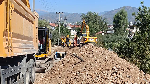 Fethiye Osman Yakalıoğlu Sokak'ta Yağmur Suyu Altyapı Çalışması