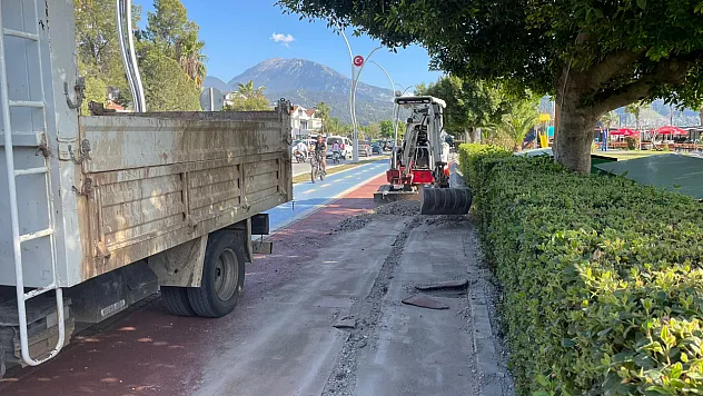 Fethiye Sahil Bandı'nda içme suyu hattı yenileniyor