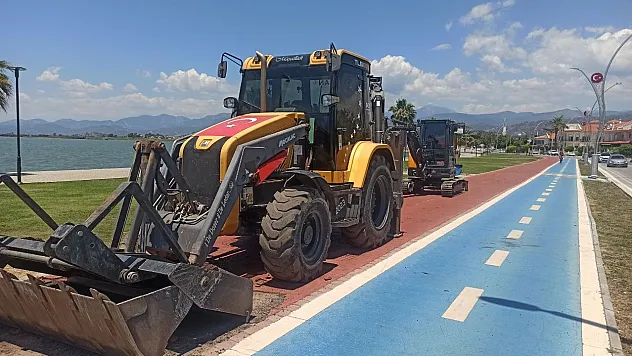 Fethiye Sahil Bandında Tartan Pist Yenileme Çalışmaları Sürüyor