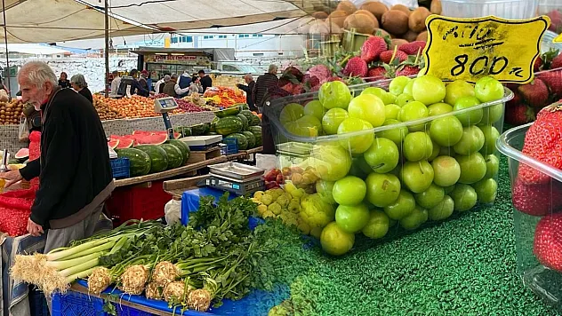 Fethiye Salı Pazarı'nda fiyatlar cep yakıyor: Sezon ürünleri zirvede