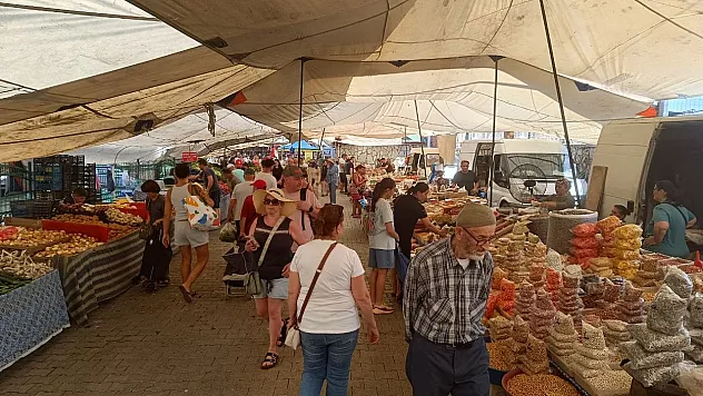 Fethiye Salı Pazarı'nda Güncel Sebze ve Meyve Fiyatları Belli Oldu: Fasulye 150, Barbunya 250 TL