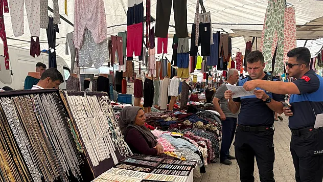 Fethiye Salı Pazarı'nda zabıta ekiplerinden kapsamlı denetim