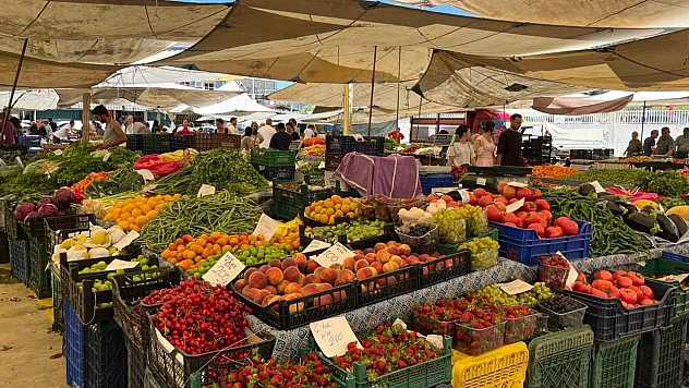 Fethiye Taşyaka Semt Pazarı'nda yaz bereketi tezgahlara yansıdı: İşte güncel fiyatlar