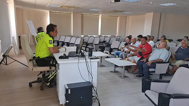 Fethiye Trafik Polisleri Taksi Esnafı İle Bir Araya Geldi